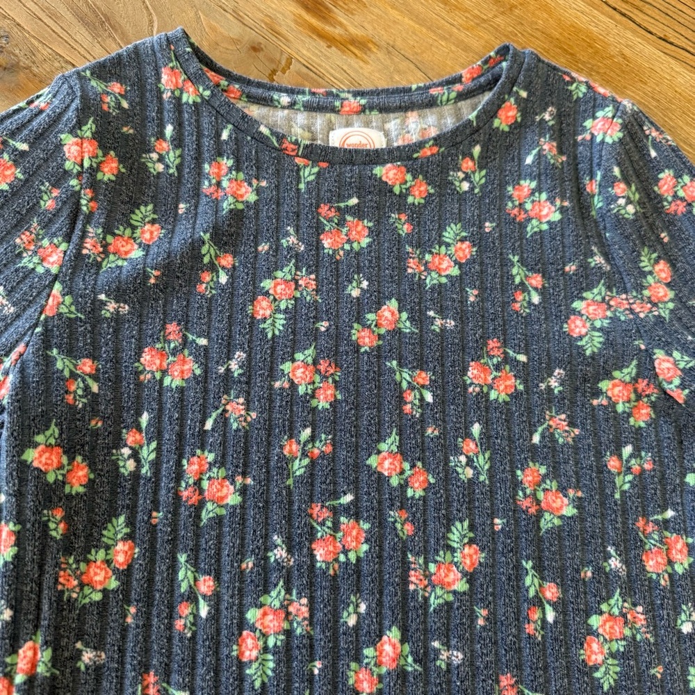 Floral Top - Gray with Red and Green Accents - Picture 4 of 6